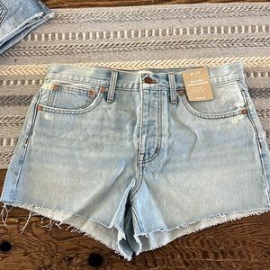 Madewell Light wash Relaxed Denim Short Sz28
